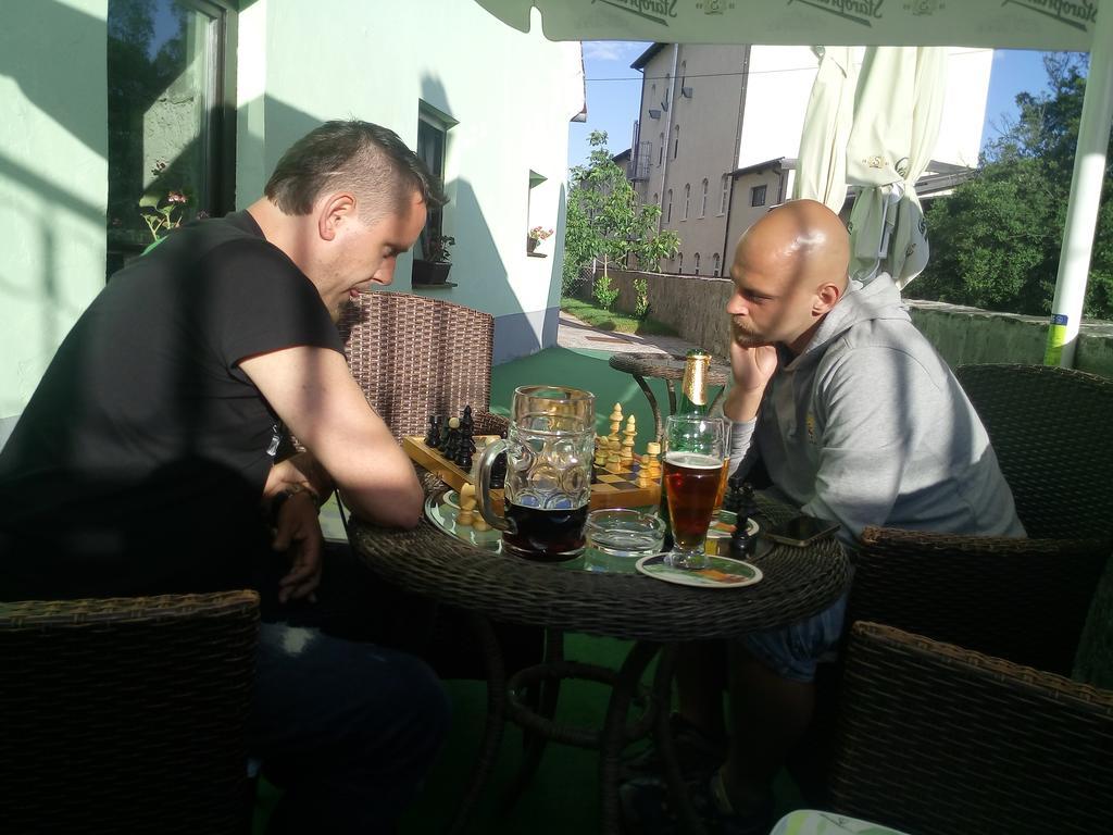 Guesthouse Veles Slovenska Bistrica Eksteriør billede
