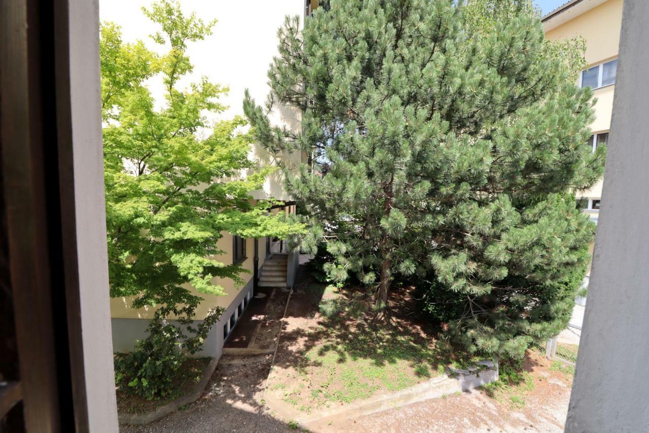 Guesthouse Veles Slovenska Bistrica Eksteriør billede